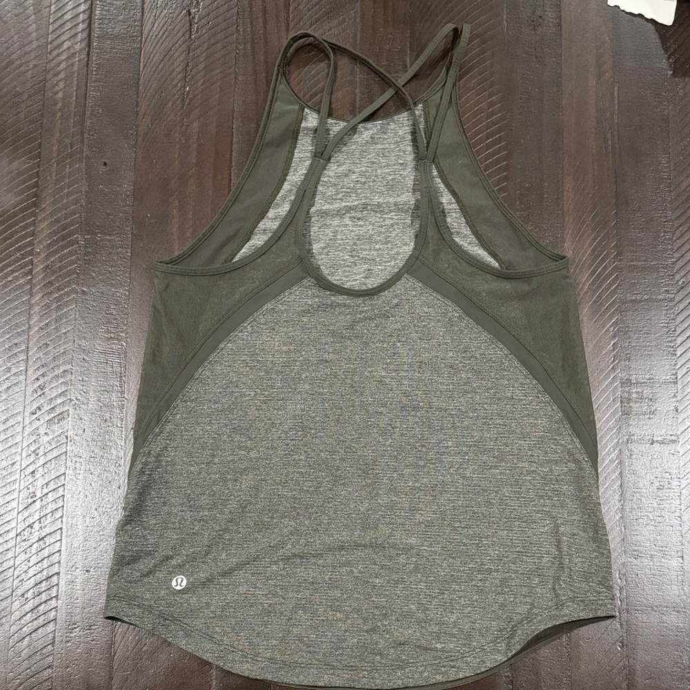 Women's Lululemon Olive Tank Top. Size 4. Good condition.